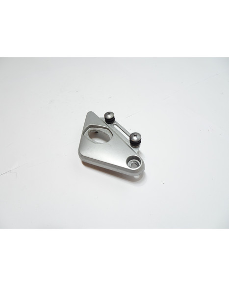 Suzuki GSF 650 Bandit, blinkersfäste höger fram