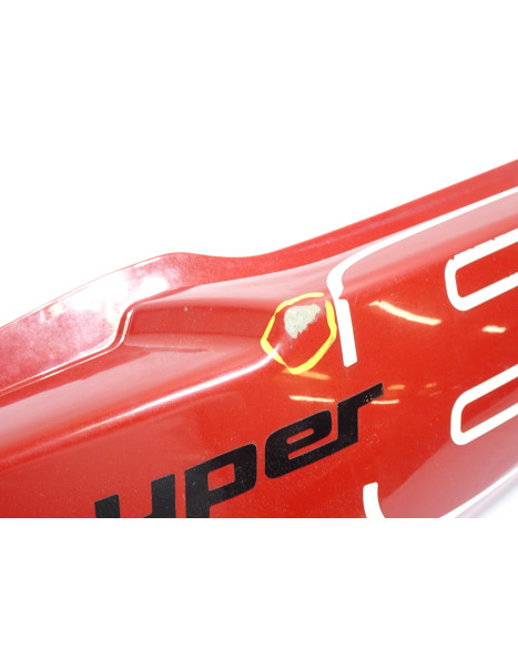 Kymco Super 8, bakre sidokåpa vänster