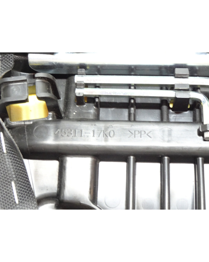 Suzuki GSX-R1000, passagerarsadel