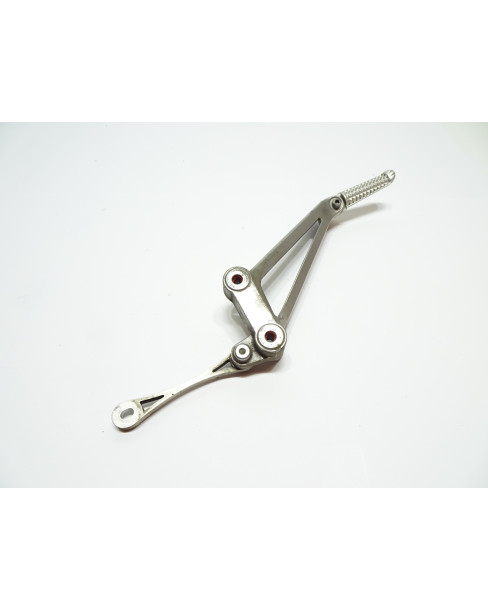 Yamaha YZF-R1, passagerarfotpinne vänster komplett 2