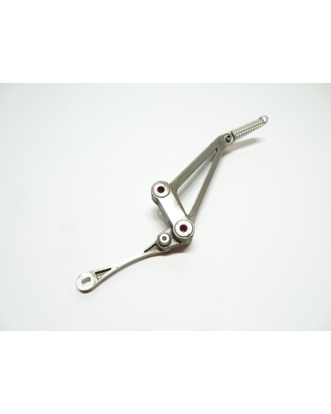 Yamaha YZF-R1, passagerarfotpinne vänster komplett