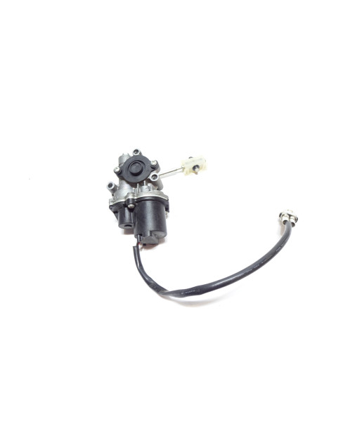 Yamaha YZF-R1, luftintagsservo