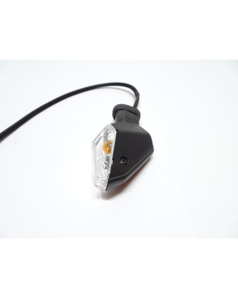 Suzuki GSX-8S, blinkers vänster bak