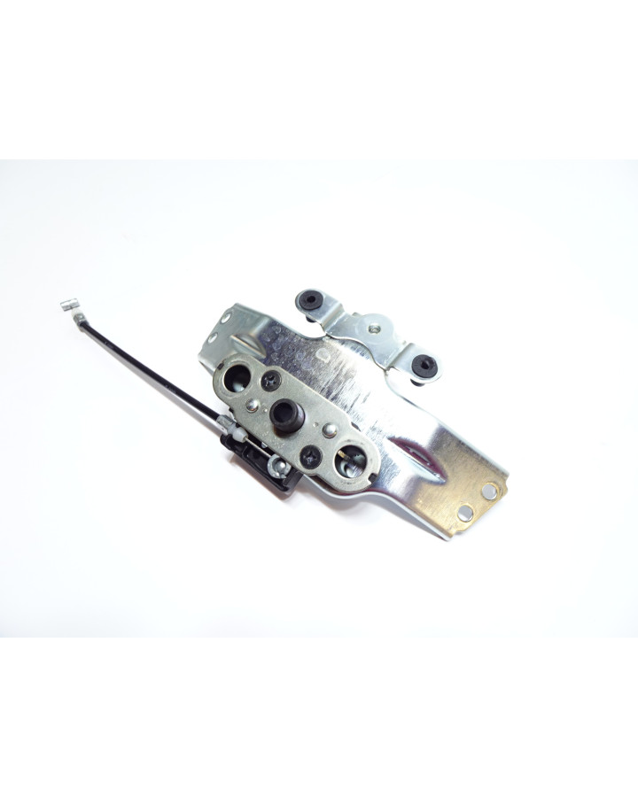 Suzuki GSX-8S, sadellås