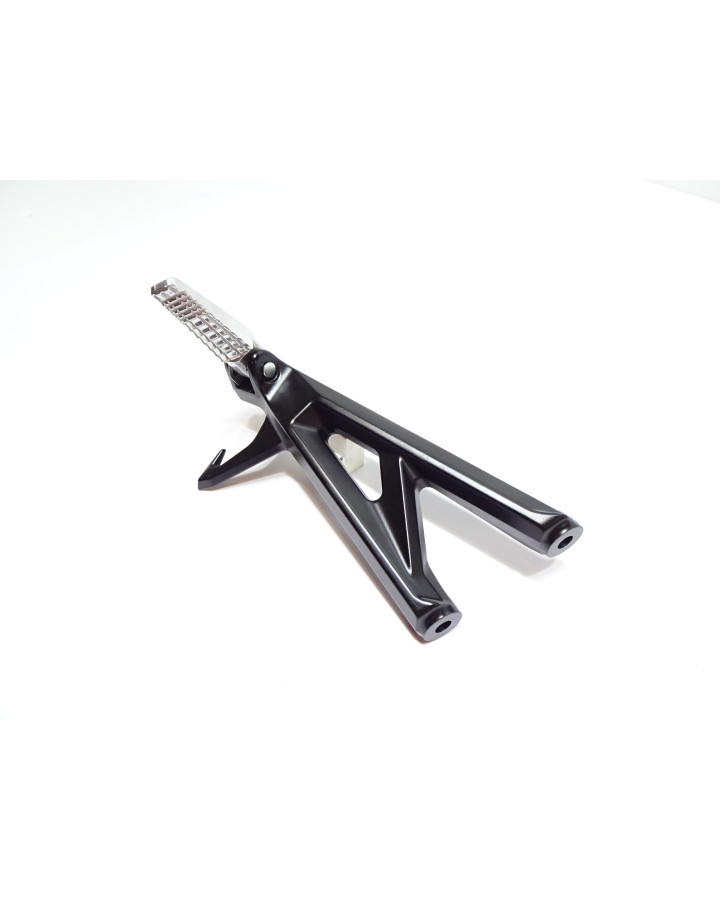 Suzuki GSX-8S, passagerarfotpinne vänster komplett