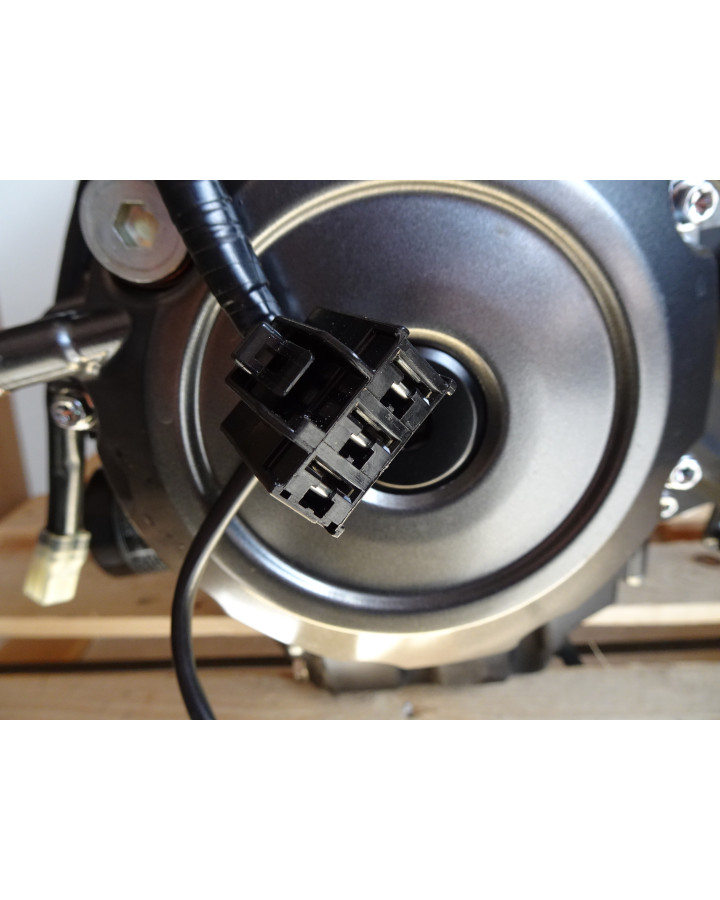 Suzuki GSX-8S, motor