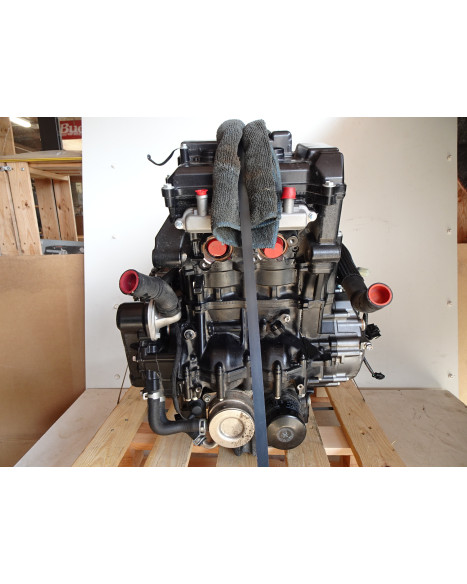 Suzuki GSX-8S, motor