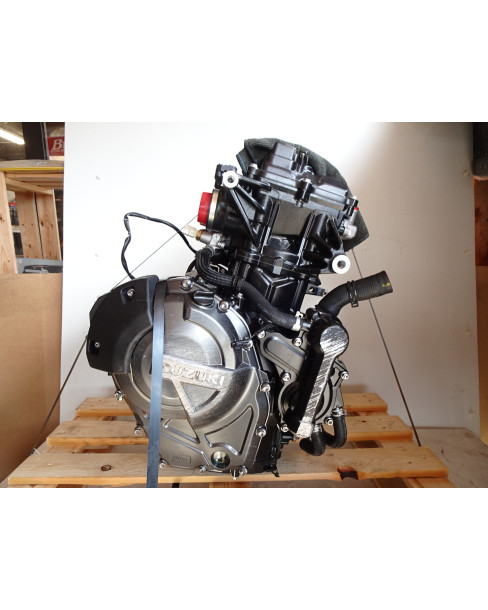 Suzuki GSX-8S, motor 2