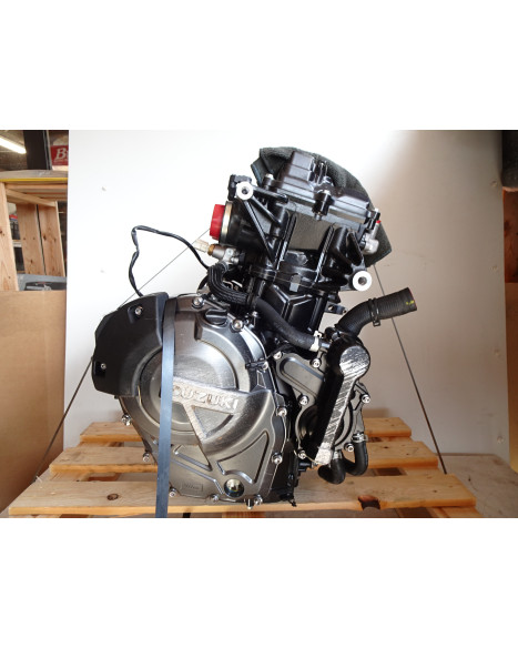 Suzuki GSX-8S, motor