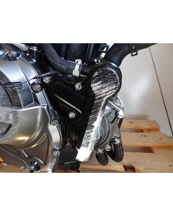 Suzuki GSX-8S, motor