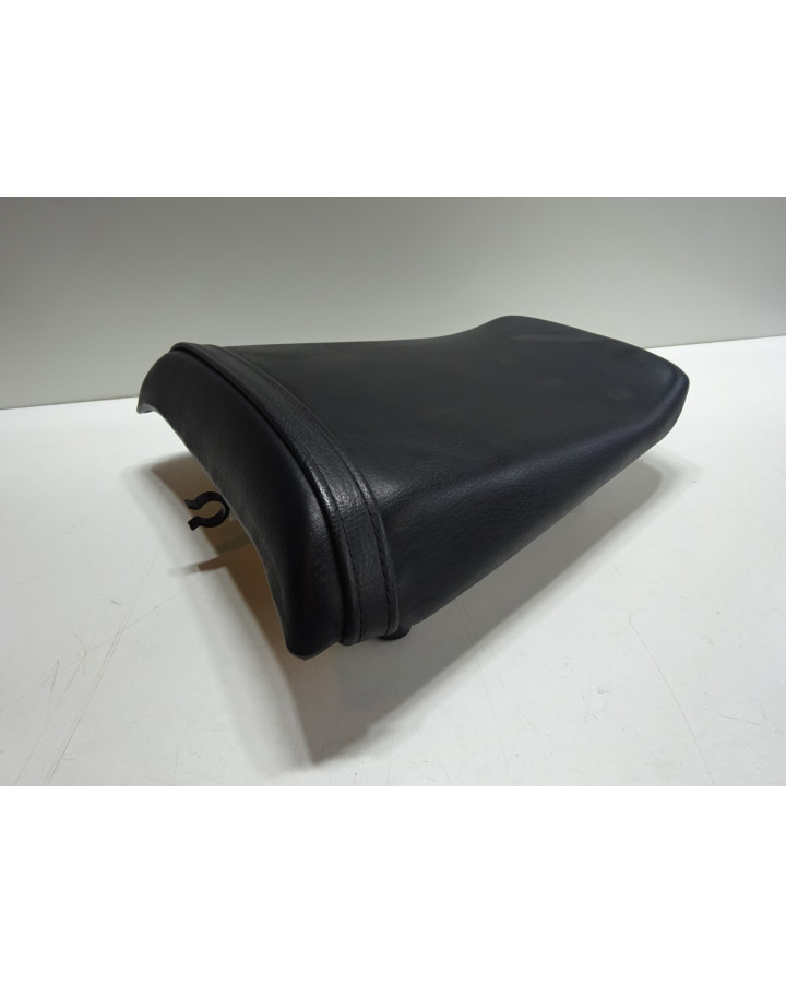 Yamaha YZF1000R Thunderace, passagerarsadel