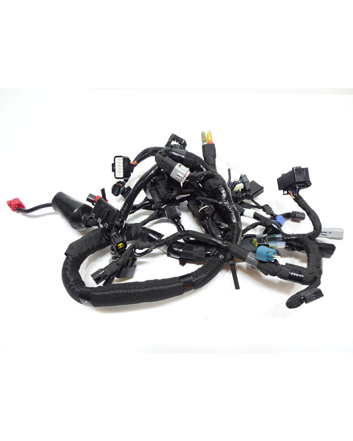 Suzuki GSX-8S, kabelhärva