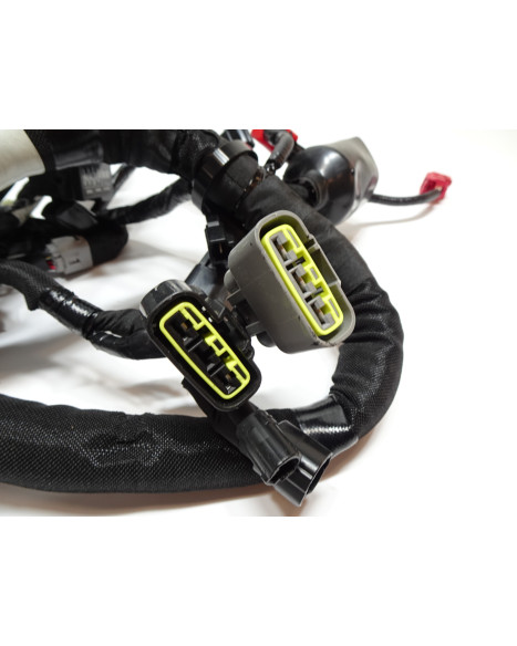 Suzuki GSX-8S, kabelhärva