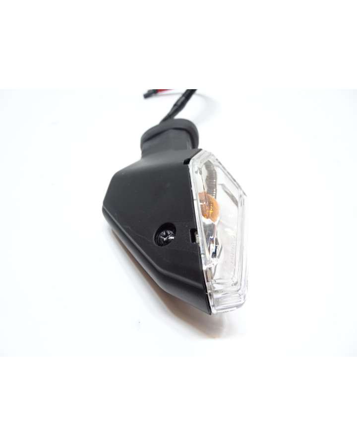 Suzuki GSX-8S, blinkers vänster fram