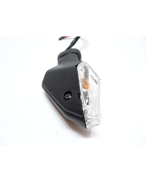 Suzuki GSX-8S, blinkers vänster fram