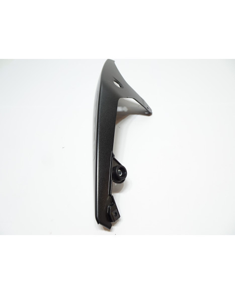 Suzuki GSX-8S, bakre sidokåpa vänster