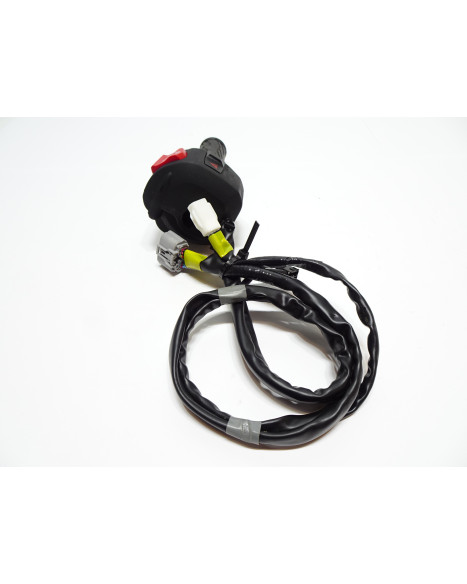 Suzuki GSX-8S, omkopplare med handtag höger