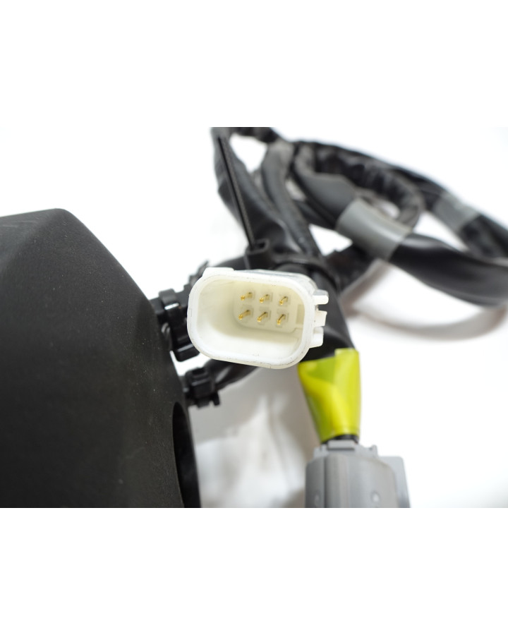 Suzuki GSX-8S, omkopplare med handtag höger