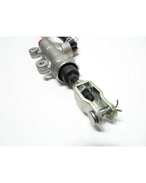 Suzuki GSX-8S, bromscylinder bak