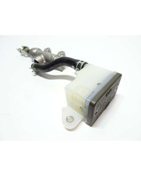 Suzuki GSX-8S, bromscylinder bak