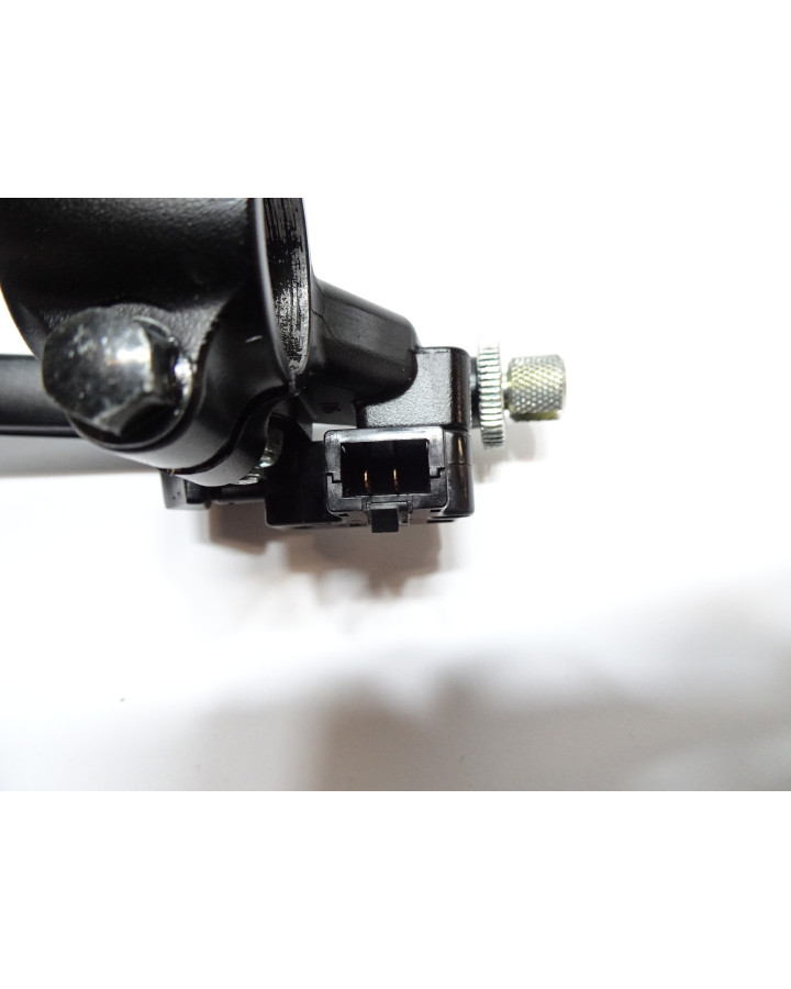 Suzuki GSX-8S, kopplingsklove med grepp