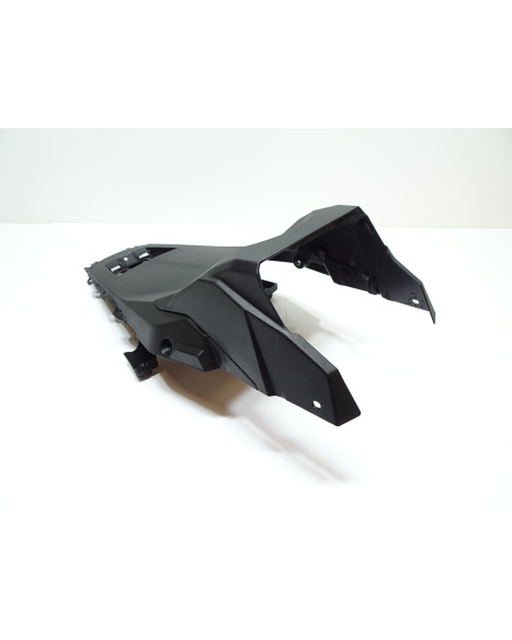 Suzuki GSX-8S, inre stänkskärm