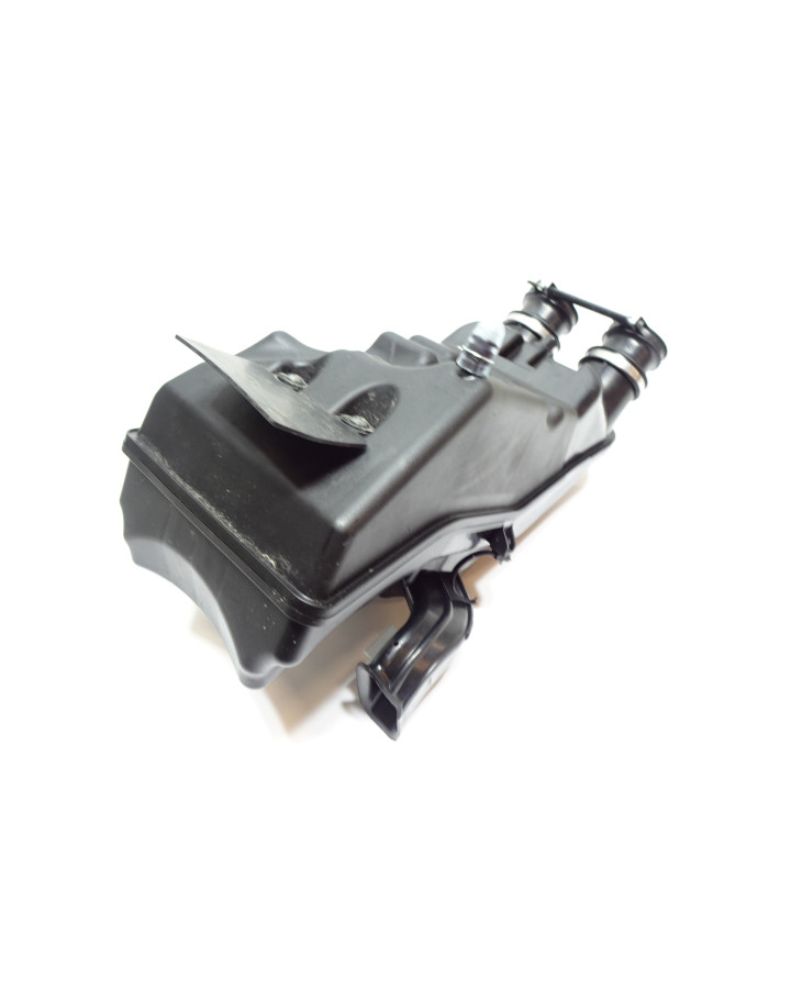 Suzuki GSX-8S, luftburk