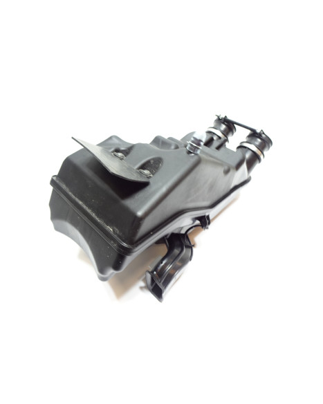 Suzuki GSX-8S, luftburk