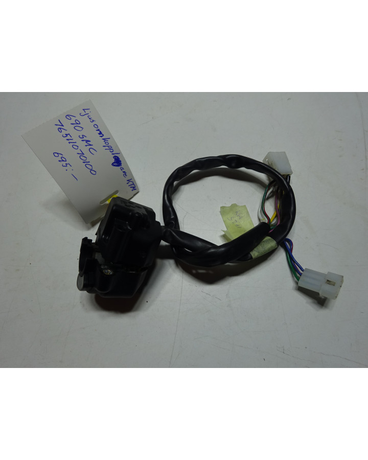 KTM 690 SMC, omkopplare vänster