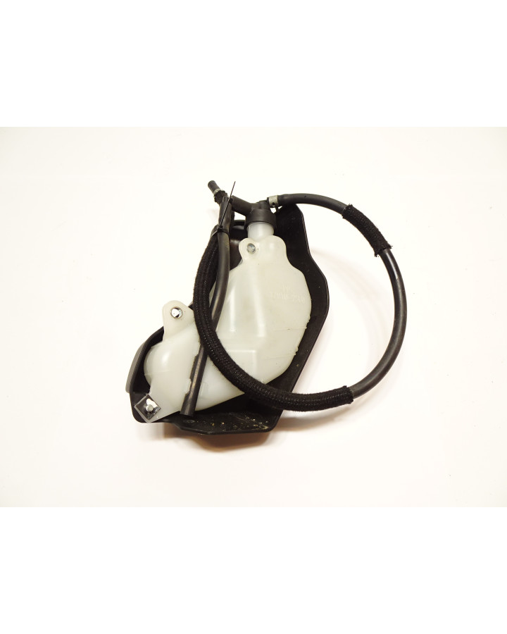 Suzuki GSX-8S, expansionskärl