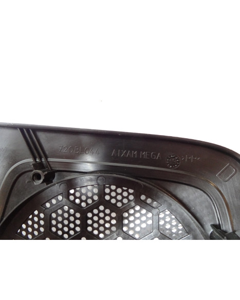 Aixam S9, högtalargaller höger