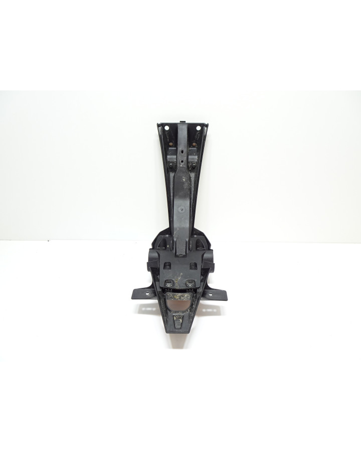 Suzuki GSX-8S, stänkskärm