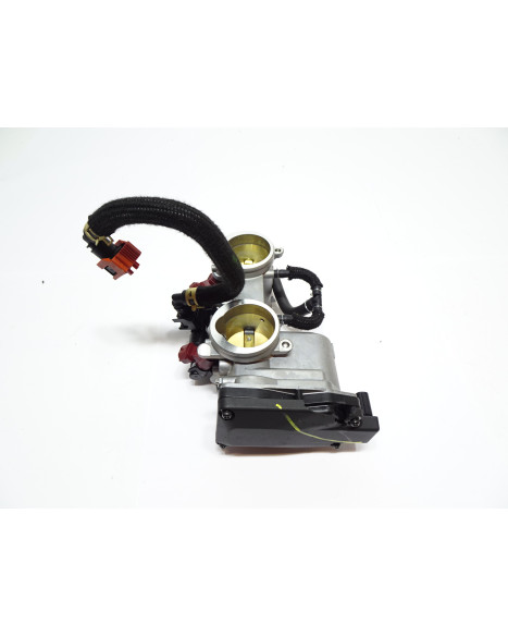 Suzuki GSX-8S, gasspjäll/insprut