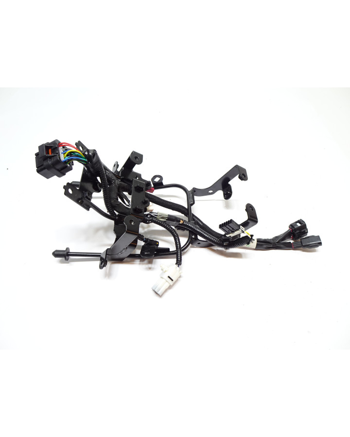 Suzuki GSX-8S, fäste hastighetsmätare/framlykta