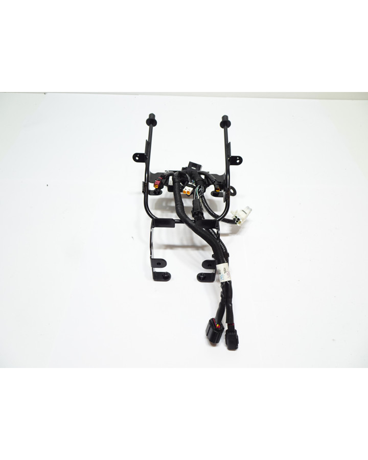 Suzuki GSX-8S, fäste hastighetsmätare/framlykta