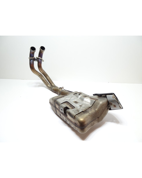 Suzuki GSX-8S, avgassystem 2