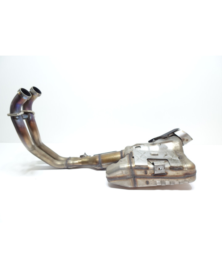 Suzuki GSX-8S, avgassystem