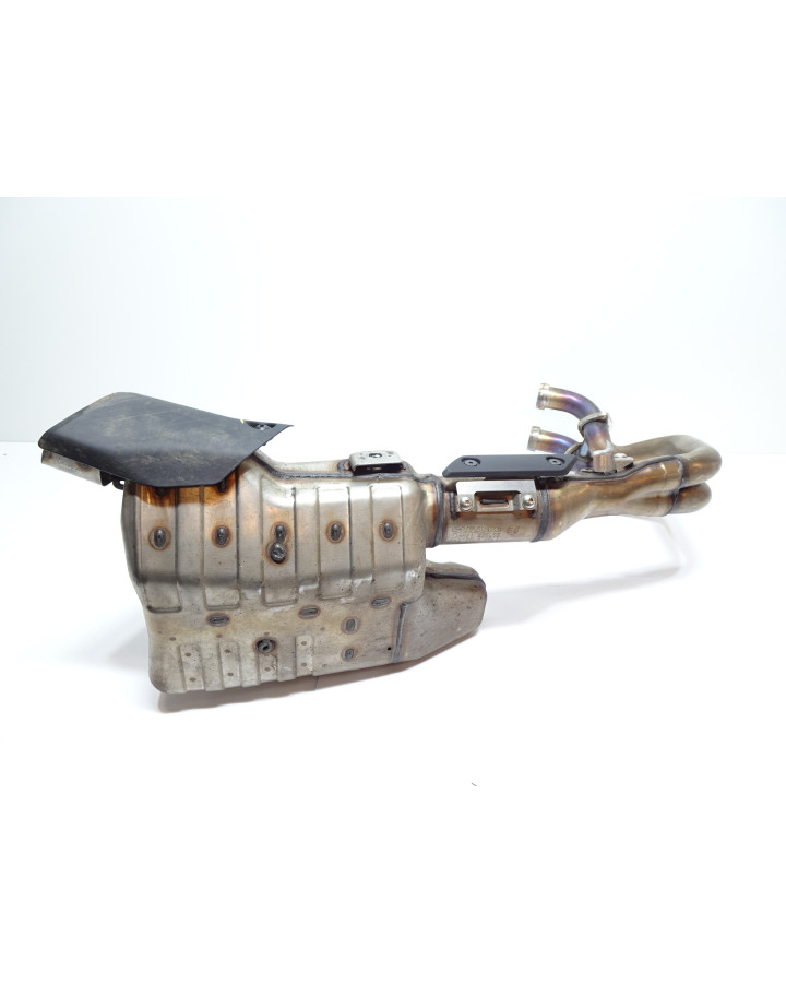 Suzuki GSX-8S, avgassystem