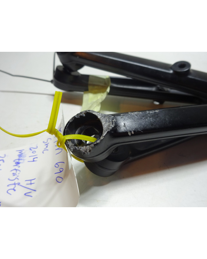 KTM 690 SMC, motorfäste (par)