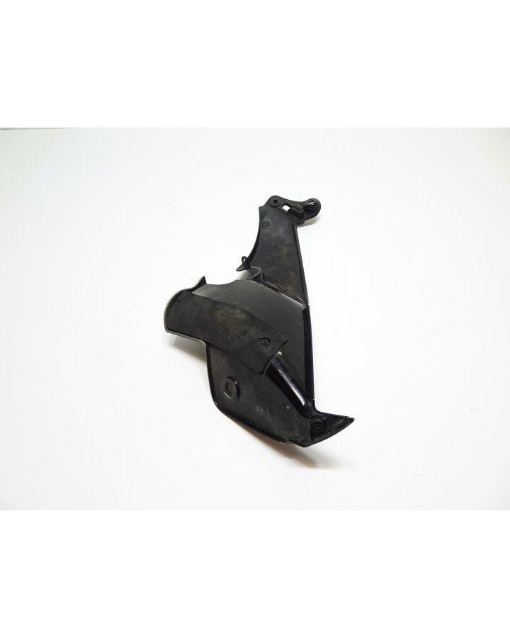 Yamaha YZF-R1, inre sidokåpa vänster