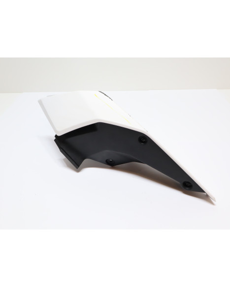 KTM 125 Duke, tankkåpa vänster