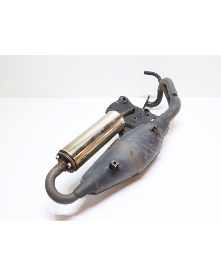 PGO G-Max, avgassystem