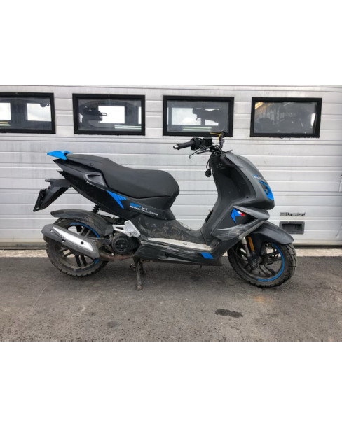 Peugeot Speedfight 4