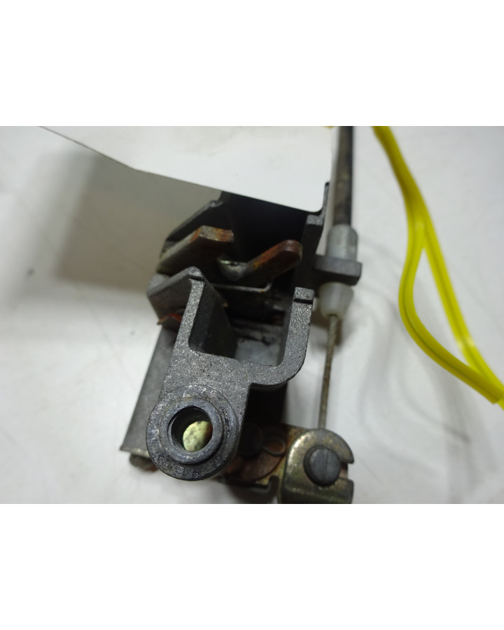 KSR Moto TR 50 SM, sadellås med vajer