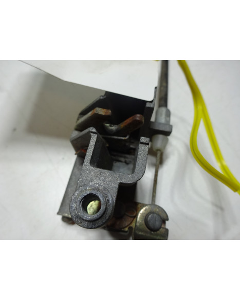 KSR Moto TR 50 SM, sadellås med vajer