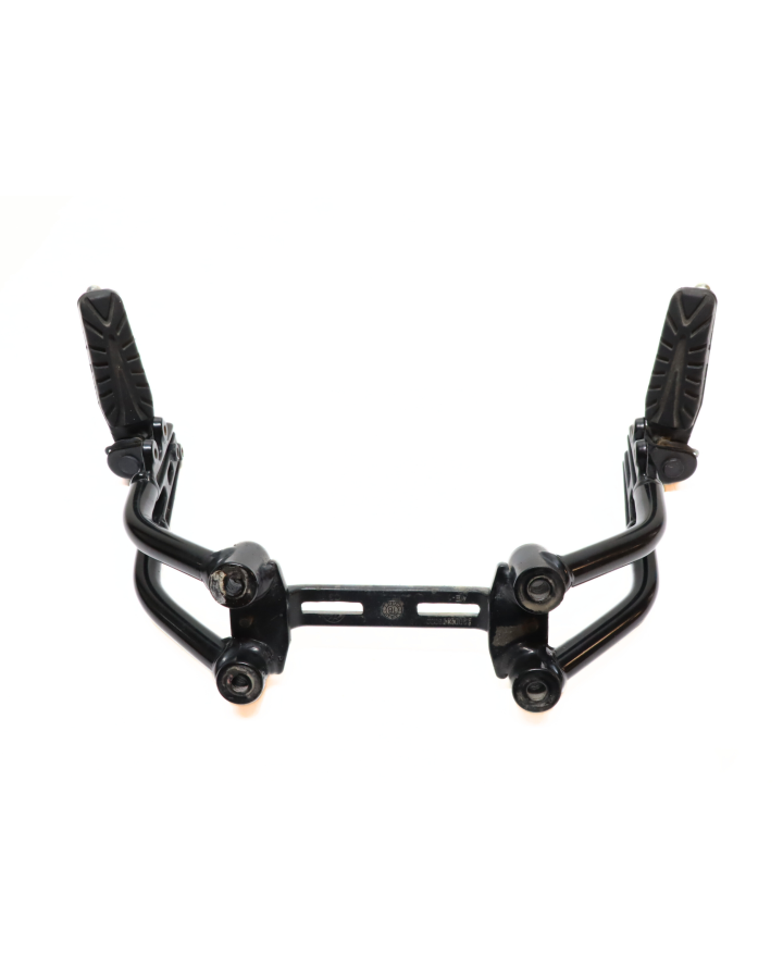 KTM 125 Duke, passagerarfotpinne komplett (par)