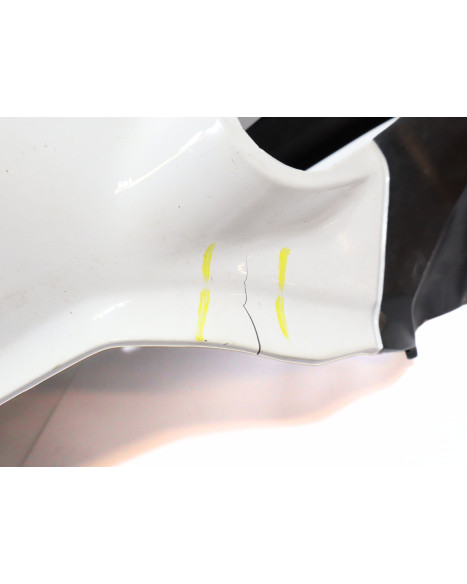 KTM 125 Duke, bakre sidokåpa vänster