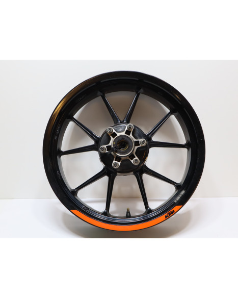 KTM 125 Duke, bakfälg