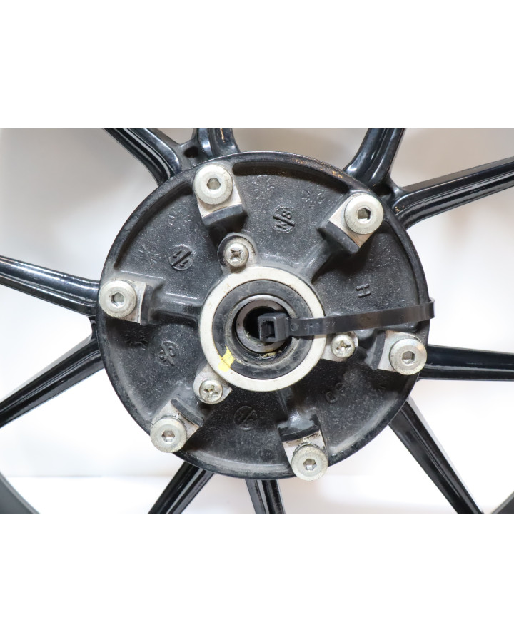 KTM 125 Duke, bakfälg