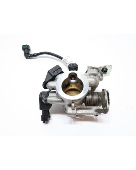 KTM 125 Duke, gasspjäll/insprut